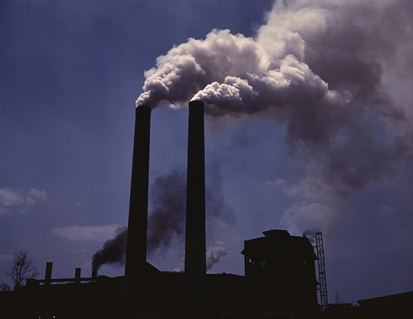 air polluting smoke stacks